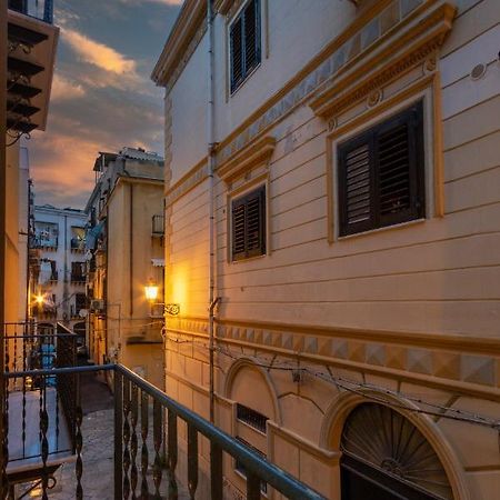 Cortile Del Greco Apartments Palermo Bagian luar foto