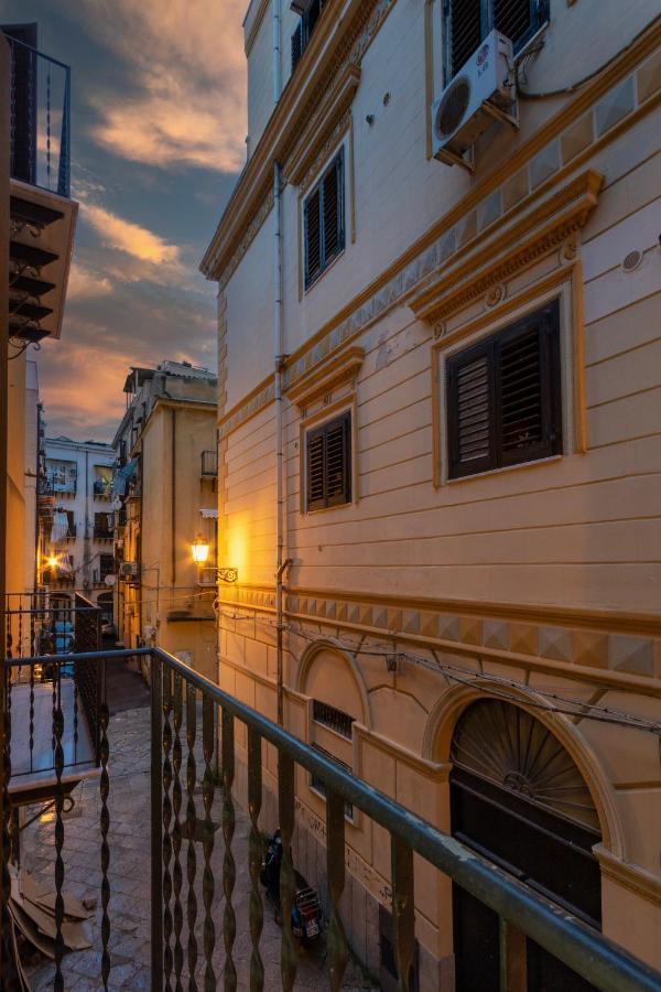 Cortile Del Greco Apartments Palermo Bagian luar foto