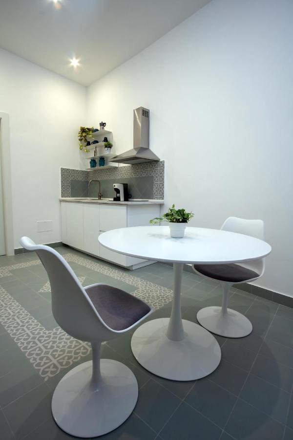Cortile Del Greco Apartments Palermo Bagian luar foto