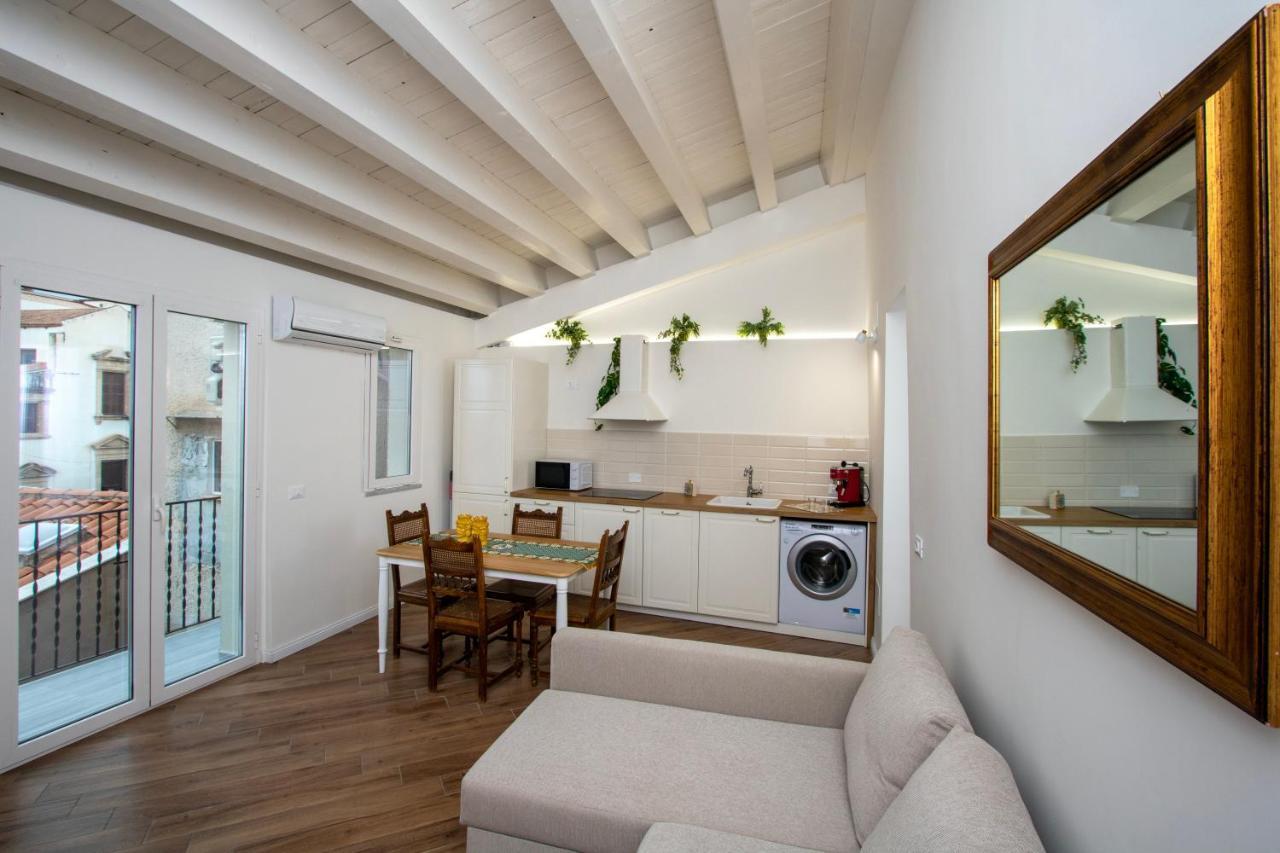 Cortile Del Greco Apartments Palermo Bagian luar foto